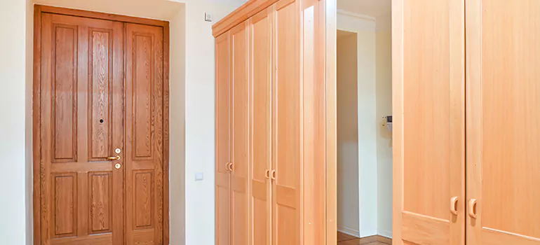 Glass Closet Door Repair in Westchase, FL