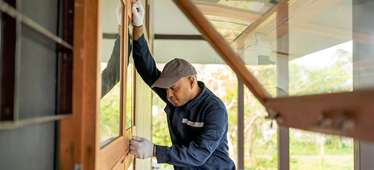 Double Hung Vinyl Window Sash Replacement in Westchase, FL